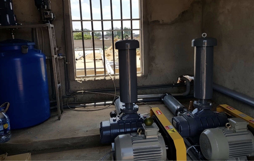 Lắp đặt thiết bị hệ thống xử lý nước thải sinh hoạt